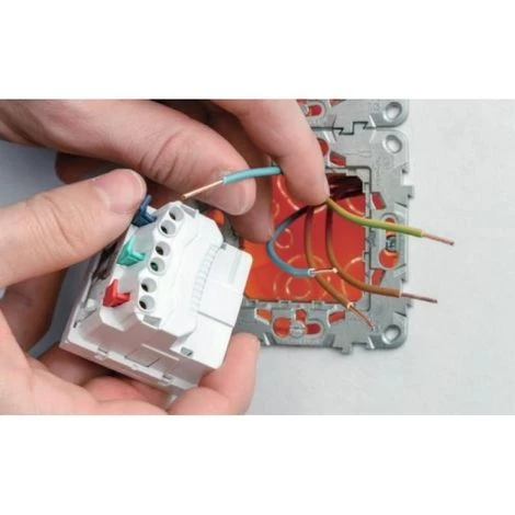 SCHNEIDER Chargeur USB Double 5 Vcc 1A + 2,1 A 2 Modules Blanc Unica 4 SCHNEIDER Chargeur USB Double 5 Vcc 1A + 2,1 A 2 Modules Blanc Unica – Image 2