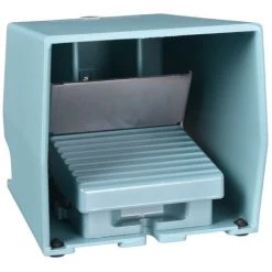 SCHNEIDER Preventa XPEM - Inter. à Pied - Simple - Avec Capot - Métal.- Bleu - 2O+2F (XPEM511)